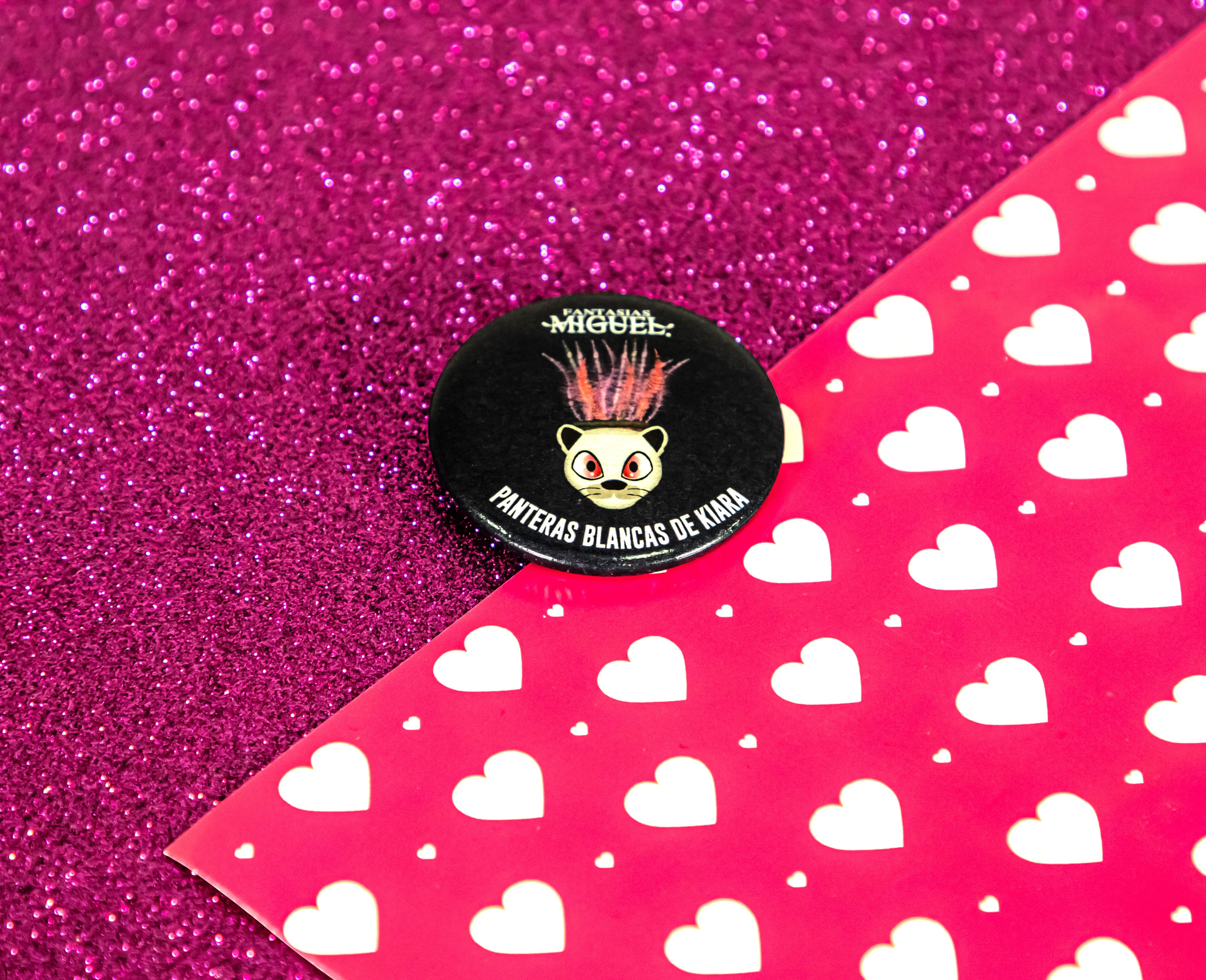 Pin de tribus (Varios)